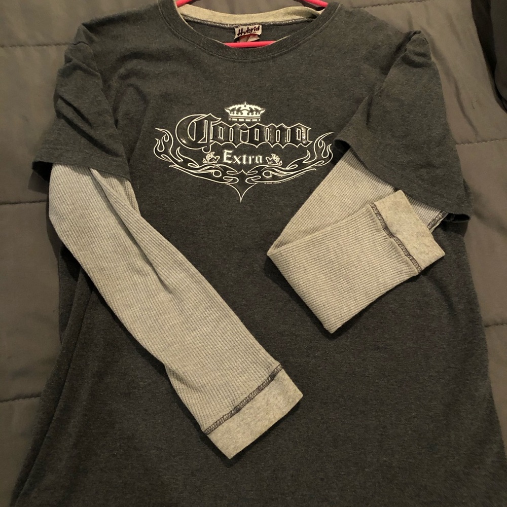 Women’s long sleeve T-shirt